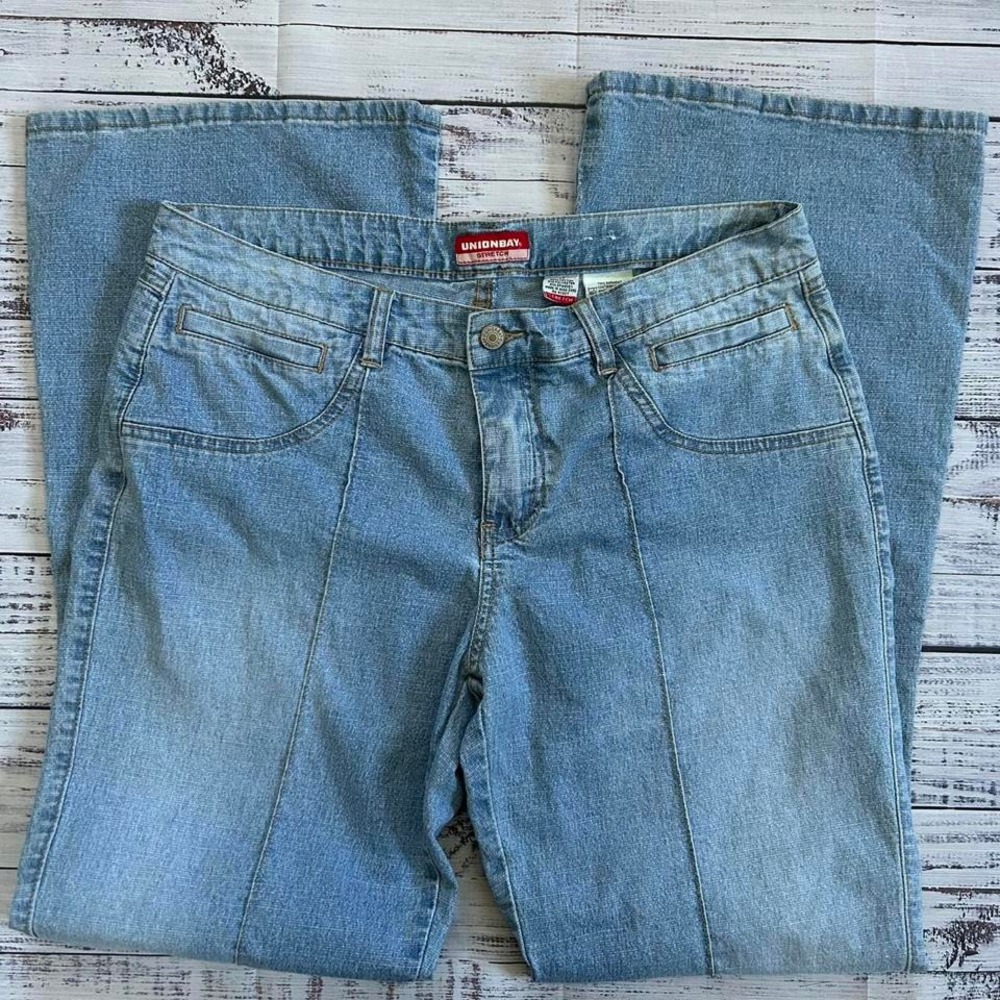 Unionbay Stretch Y2K‎  blue low-rise flare jeans. Juniors size 17.